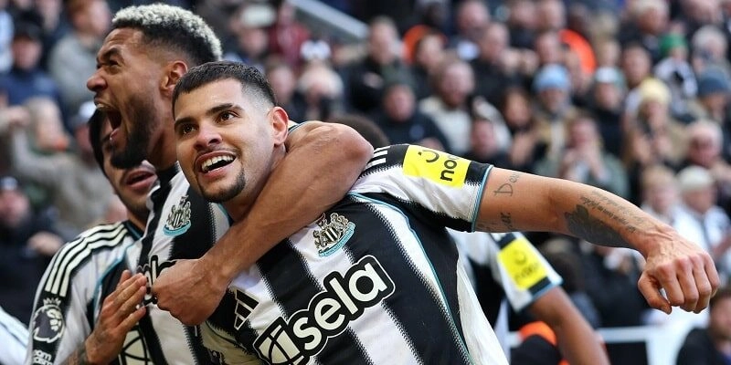 Newcastle đã rất vất vả để vượt qua Fulham ở tứ kết Cúp Liên đoàn Anh